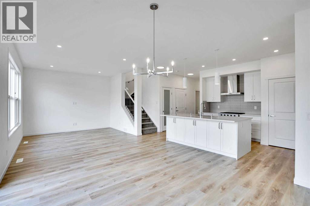 Photo 16 of 425 Magnolia Way Se, Calgary AB