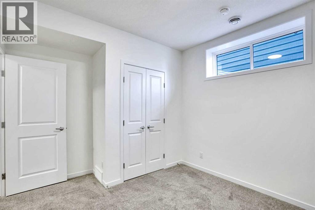 Photo 34 of 425 Magnolia Way Se, Calgary AB