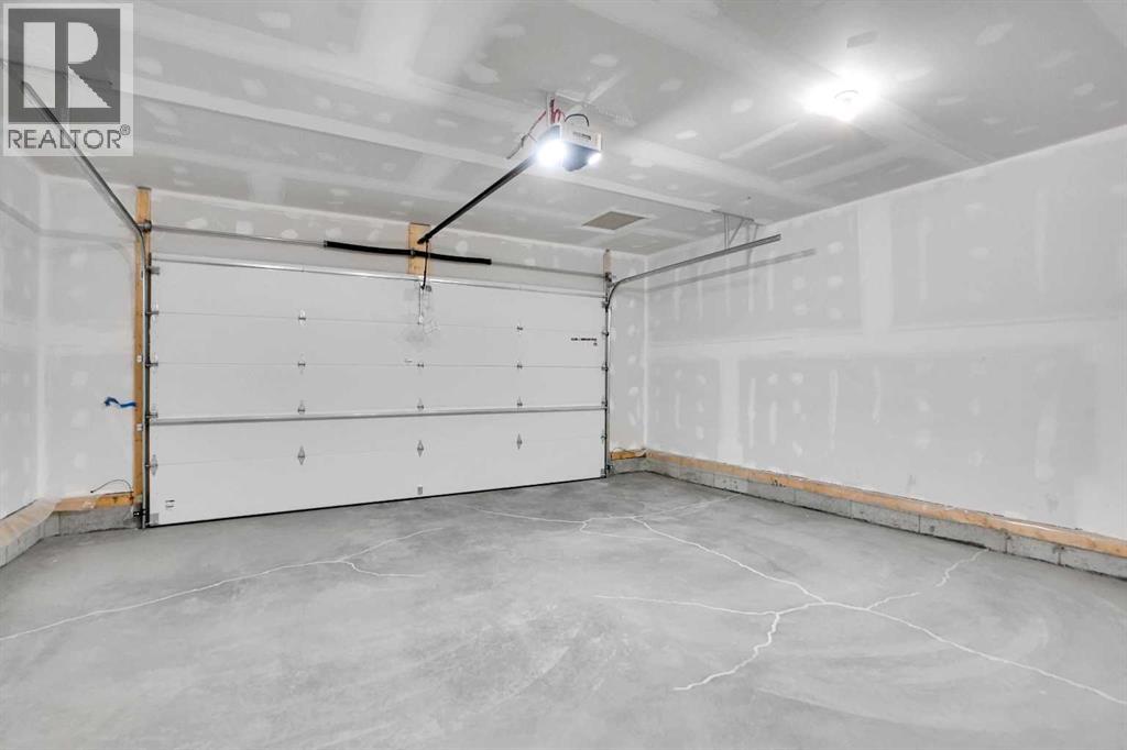 Photo 42 of 425 Magnolia Way Se, Calgary AB