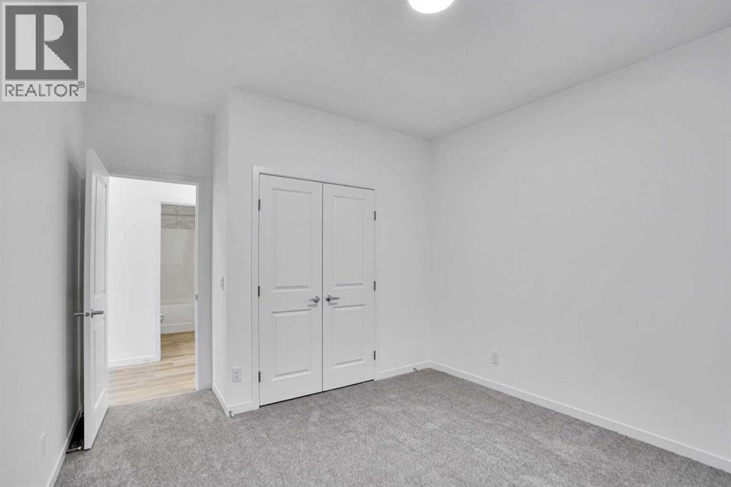 Photo 6 of 425 Magnolia Way Se, Calgary AB
