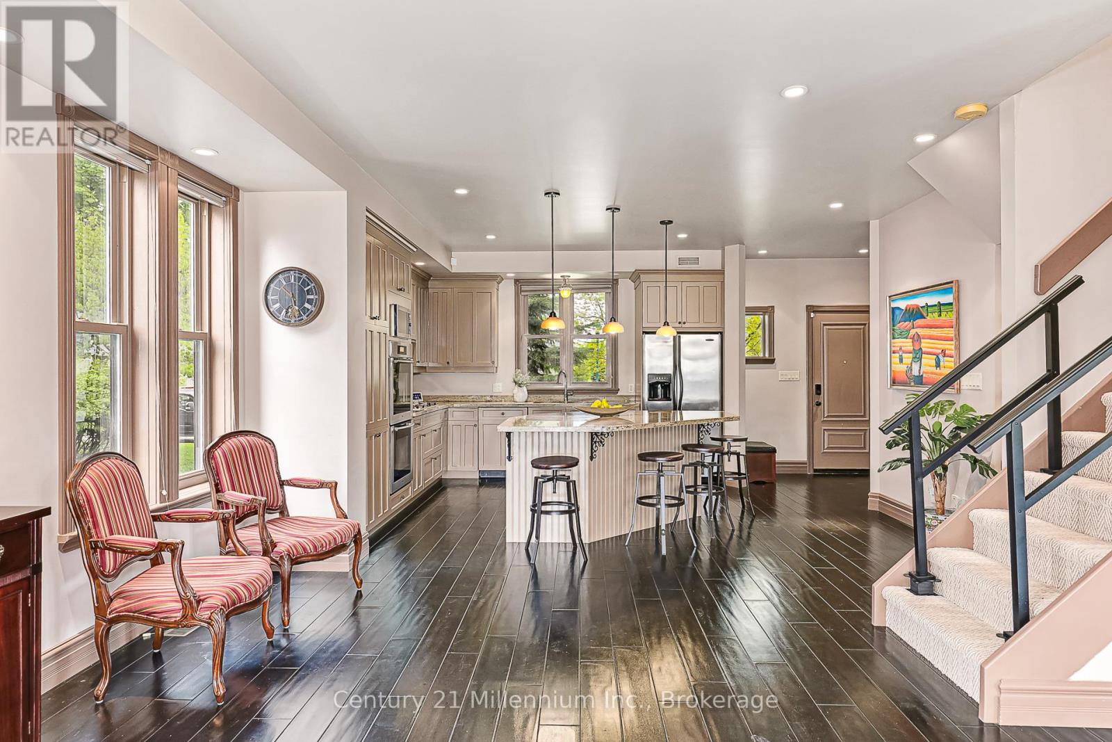 Photo 37 of 159 Snowbridge Way, Blue Mountains ON
