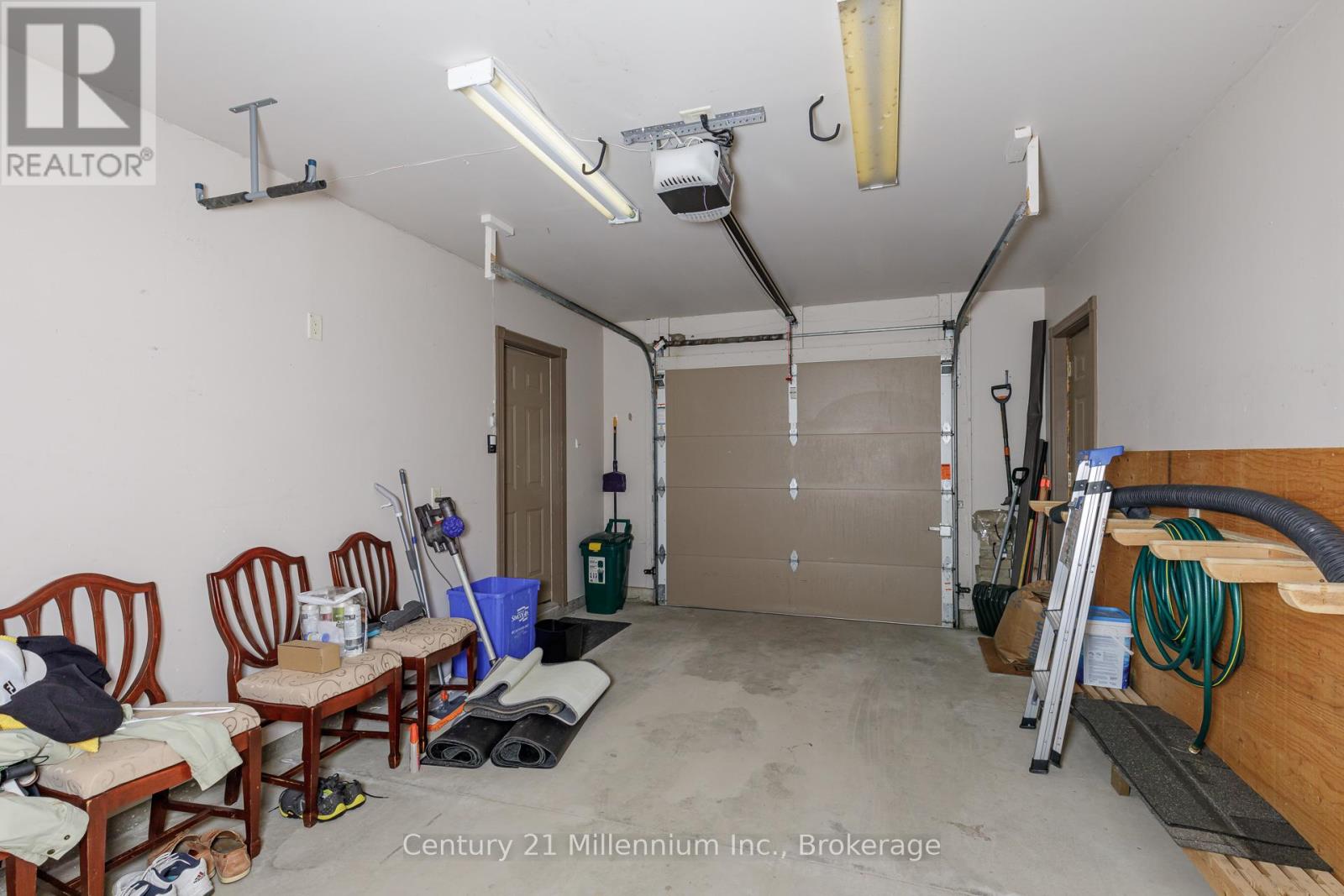 Photo 45 of 159 Snowbridge Way, Blue Mountains ON