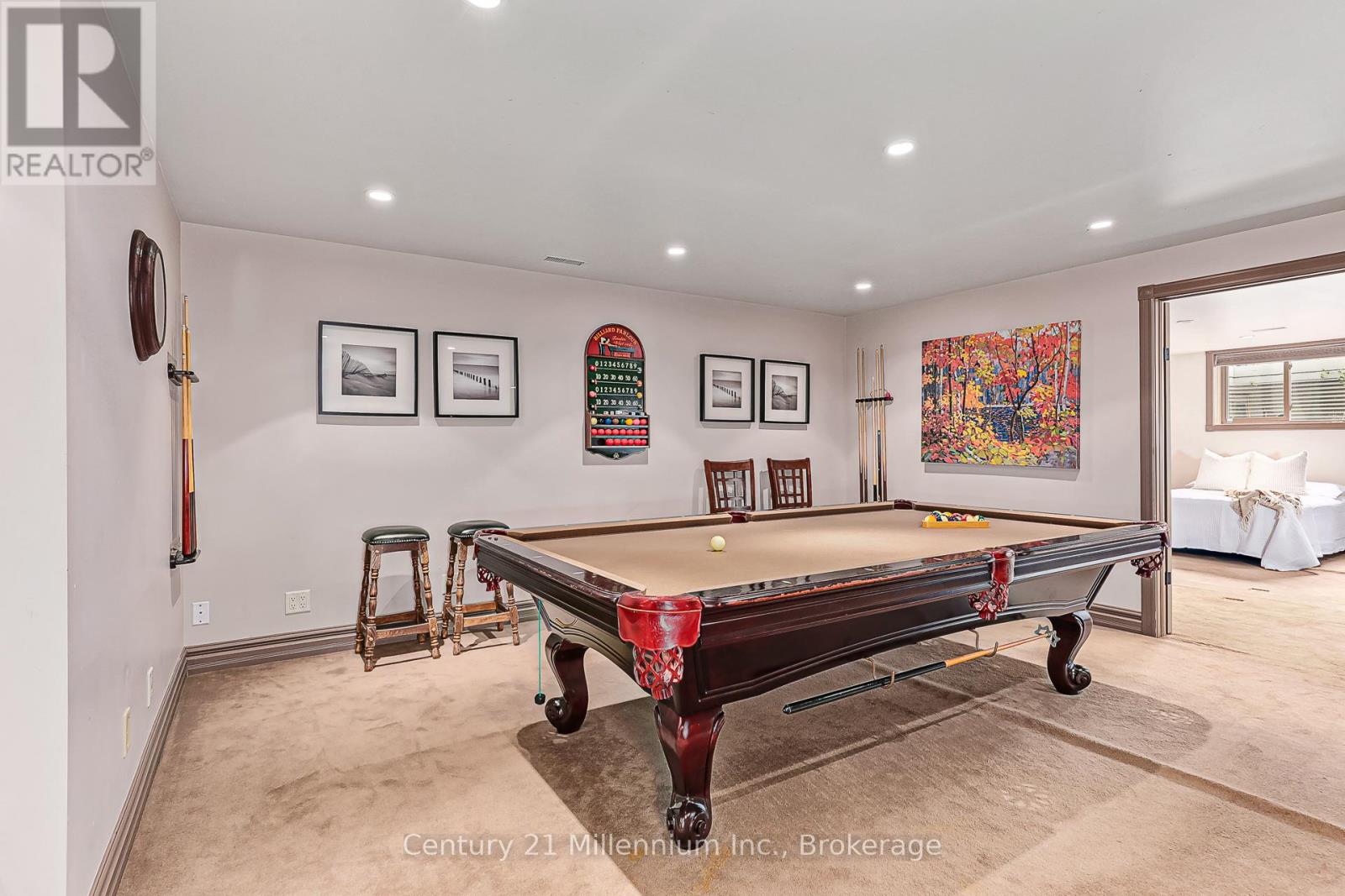Photo 38 of 159 Snowbridge Way, Blue Mountains ON