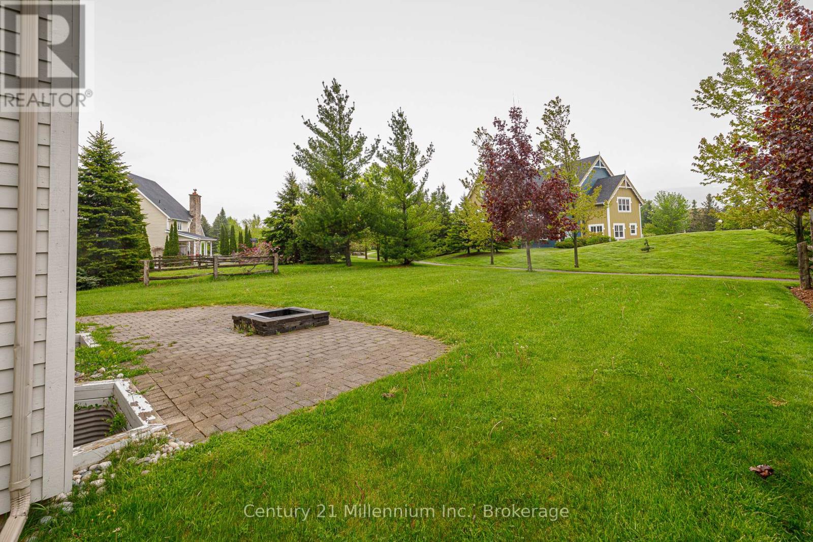 Photo 21 of 159 Snowbridge Way, Blue Mountains ON