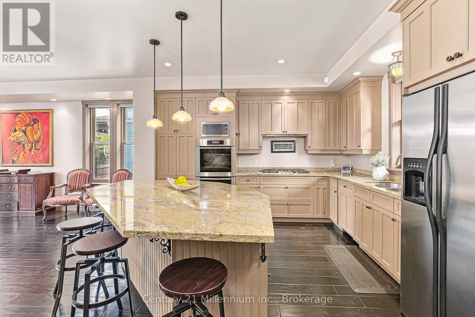 Photo 8 of 159 Snowbridge Way, Blue Mountains ON