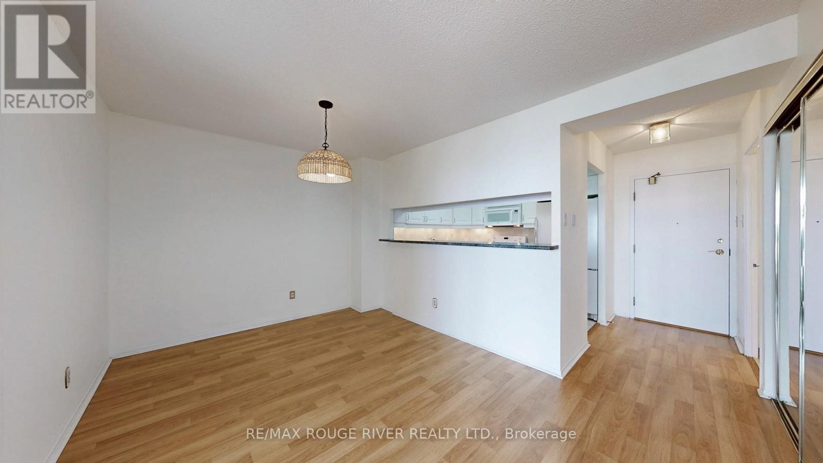 Photo 11 of 1627 1880 Valley Farm Road, Pickering ON