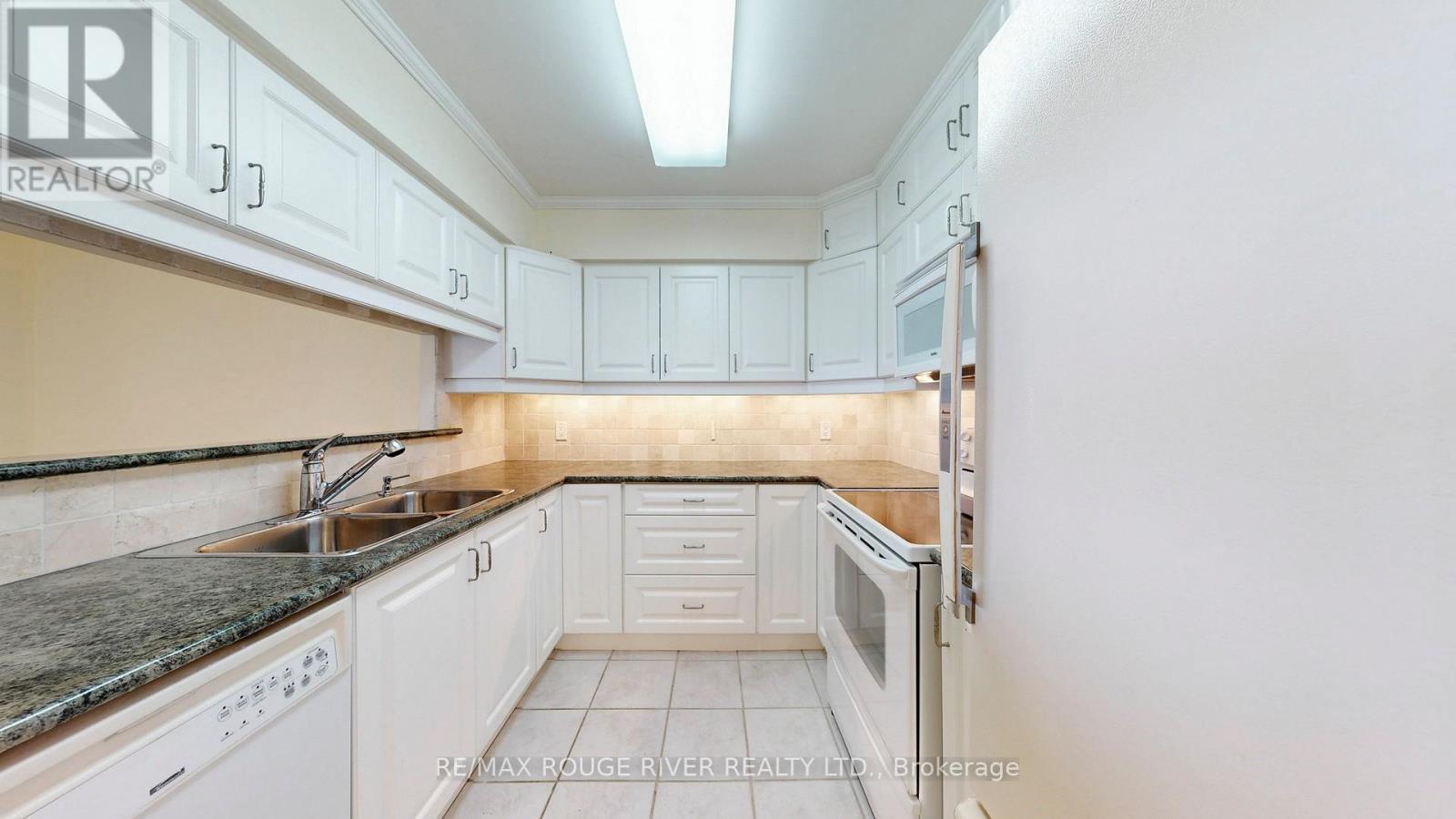 Photo 13 of 1627 1880 Valley Farm Road, Pickering ON