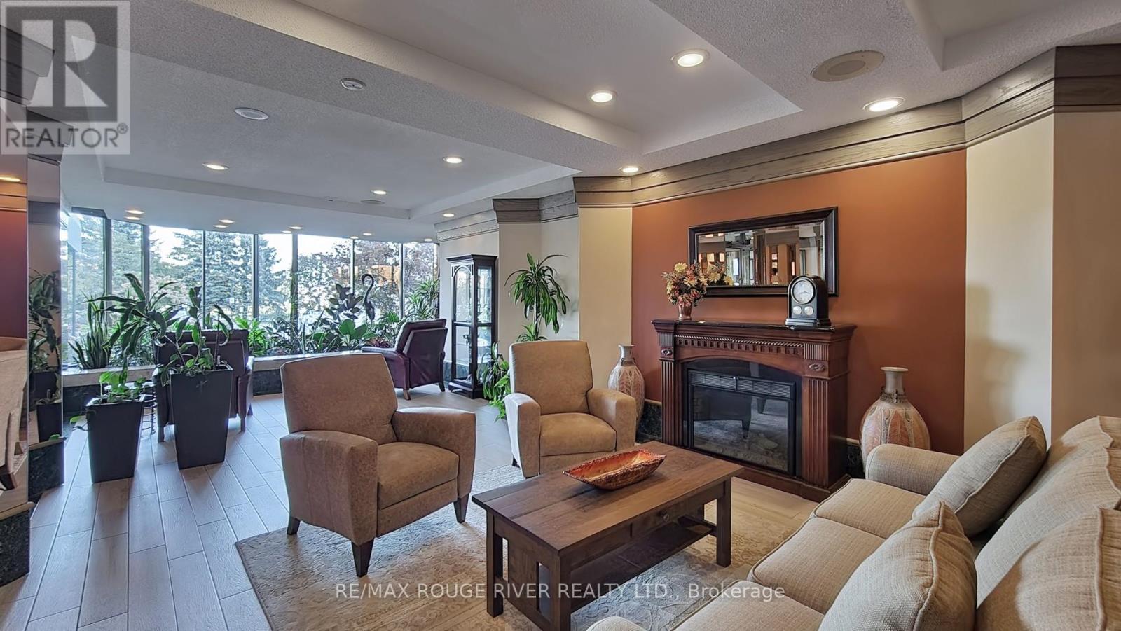 Photo 6 of 1627 1880 Valley Farm Road, Pickering ON