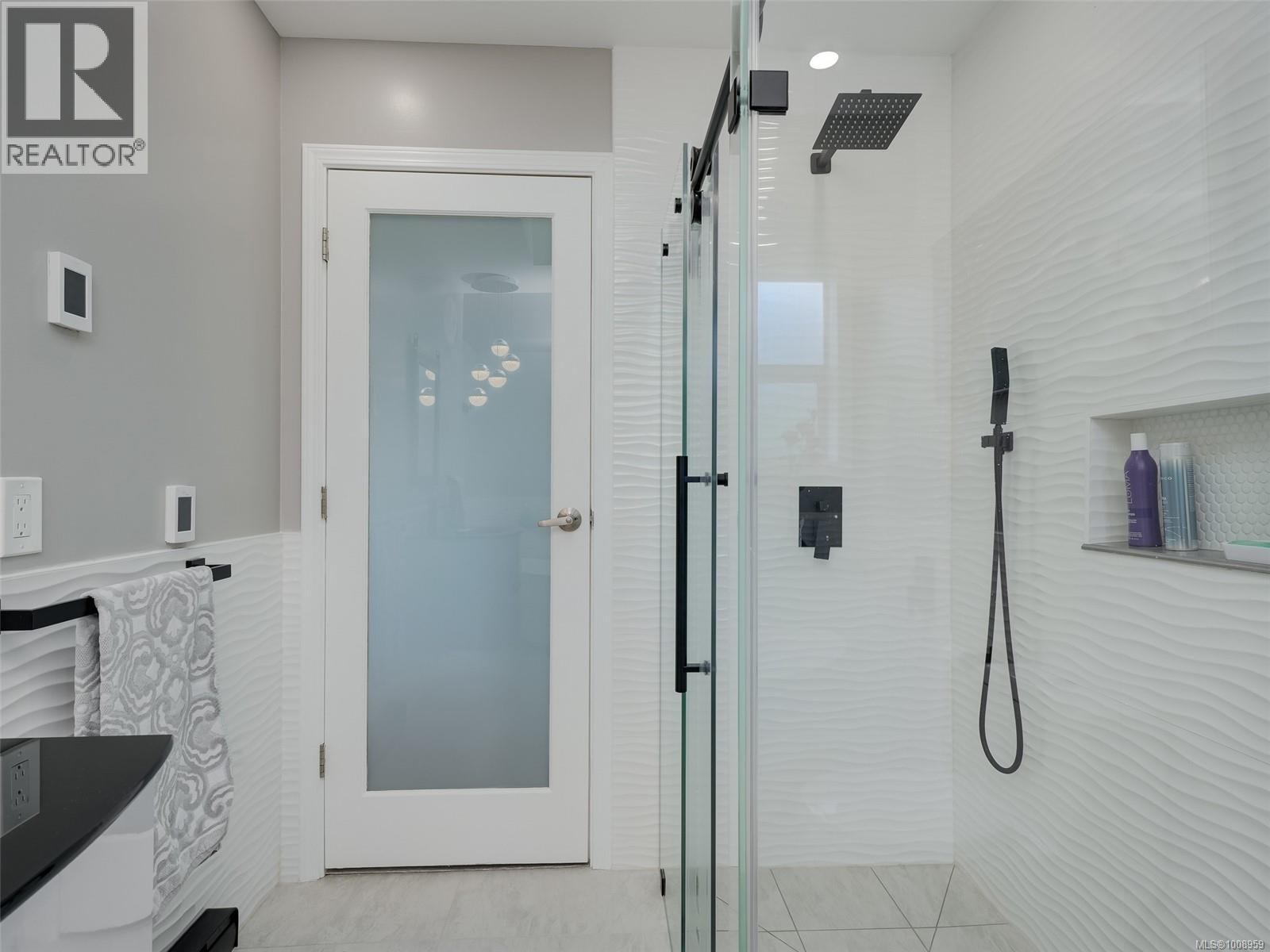  6428 Bella Vista Drive, Central Saanich