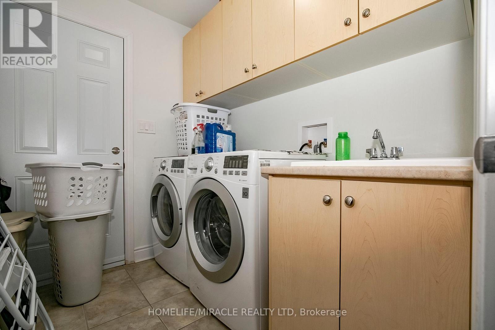 Photo 23 of 25 Oaklea Boulevard, Brampton ON