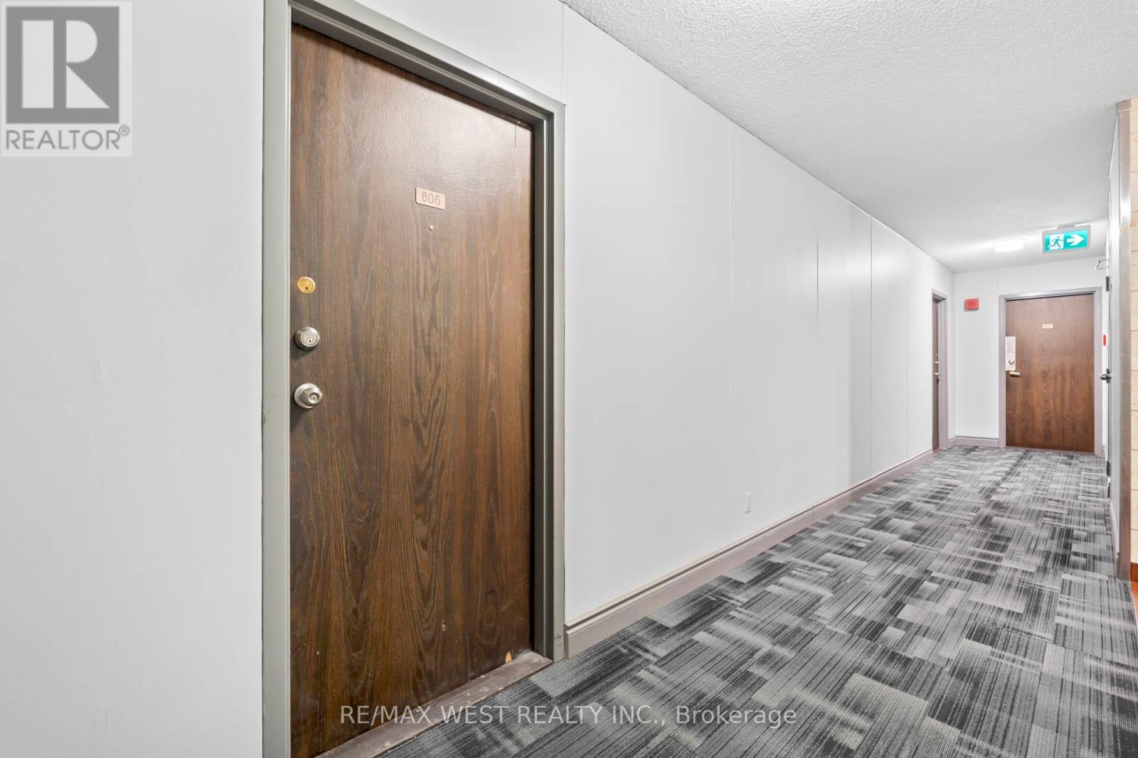 Photo 5 of 605 380 Dixon Road, Toronto ON
