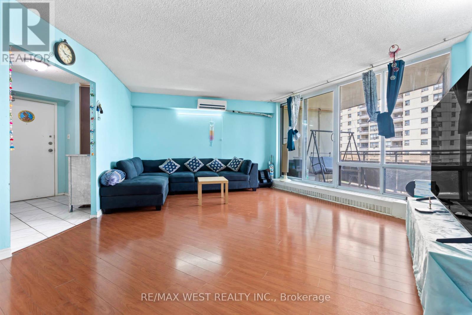 Photo 9 of 605 380 Dixon Road, Toronto ON