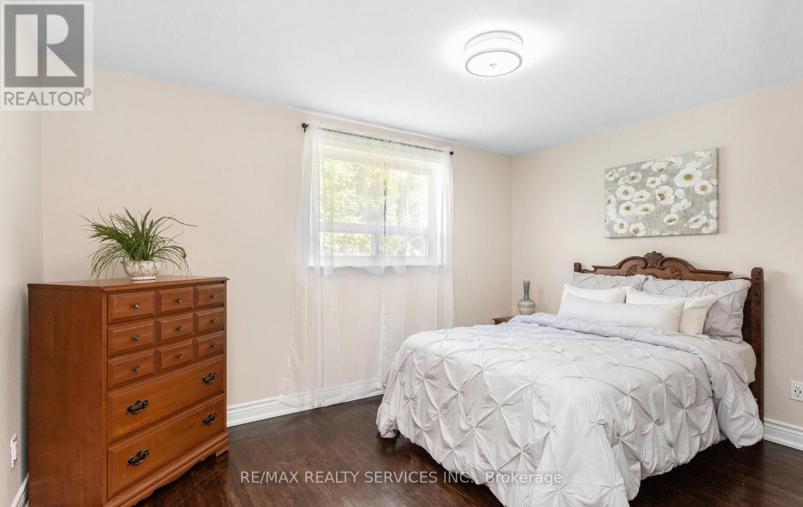 Photo 17 of 17 Croydon Court, Brampton ON