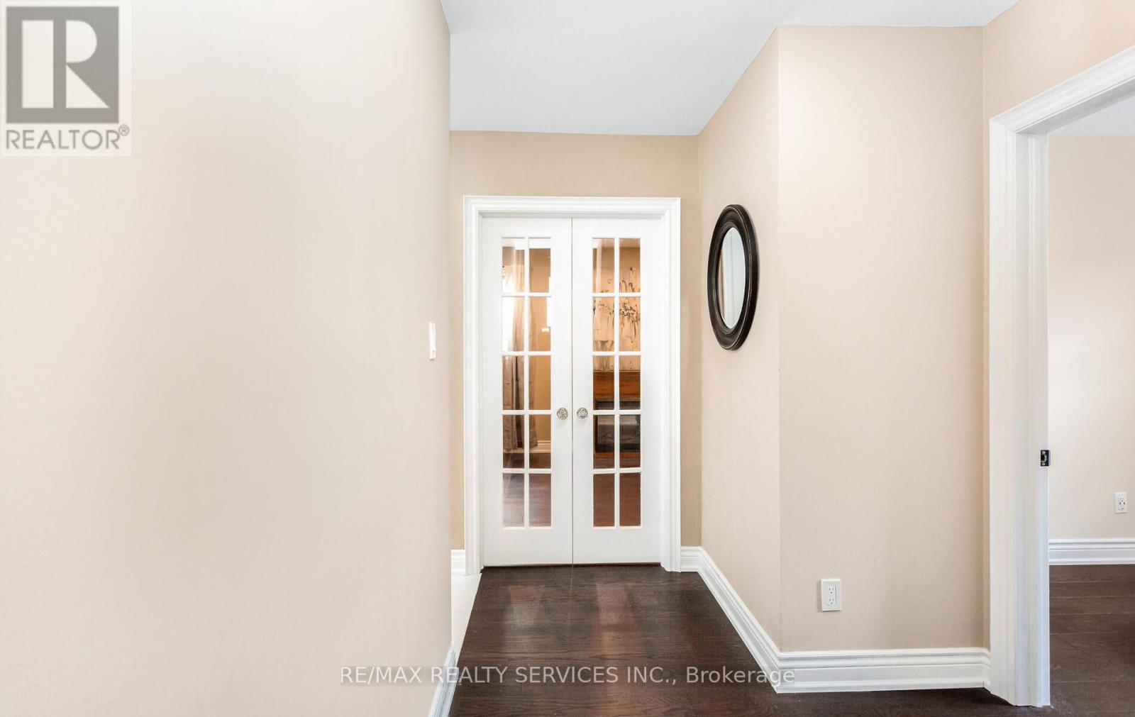 Photo 23 of 17 Croydon Court, Brampton ON
