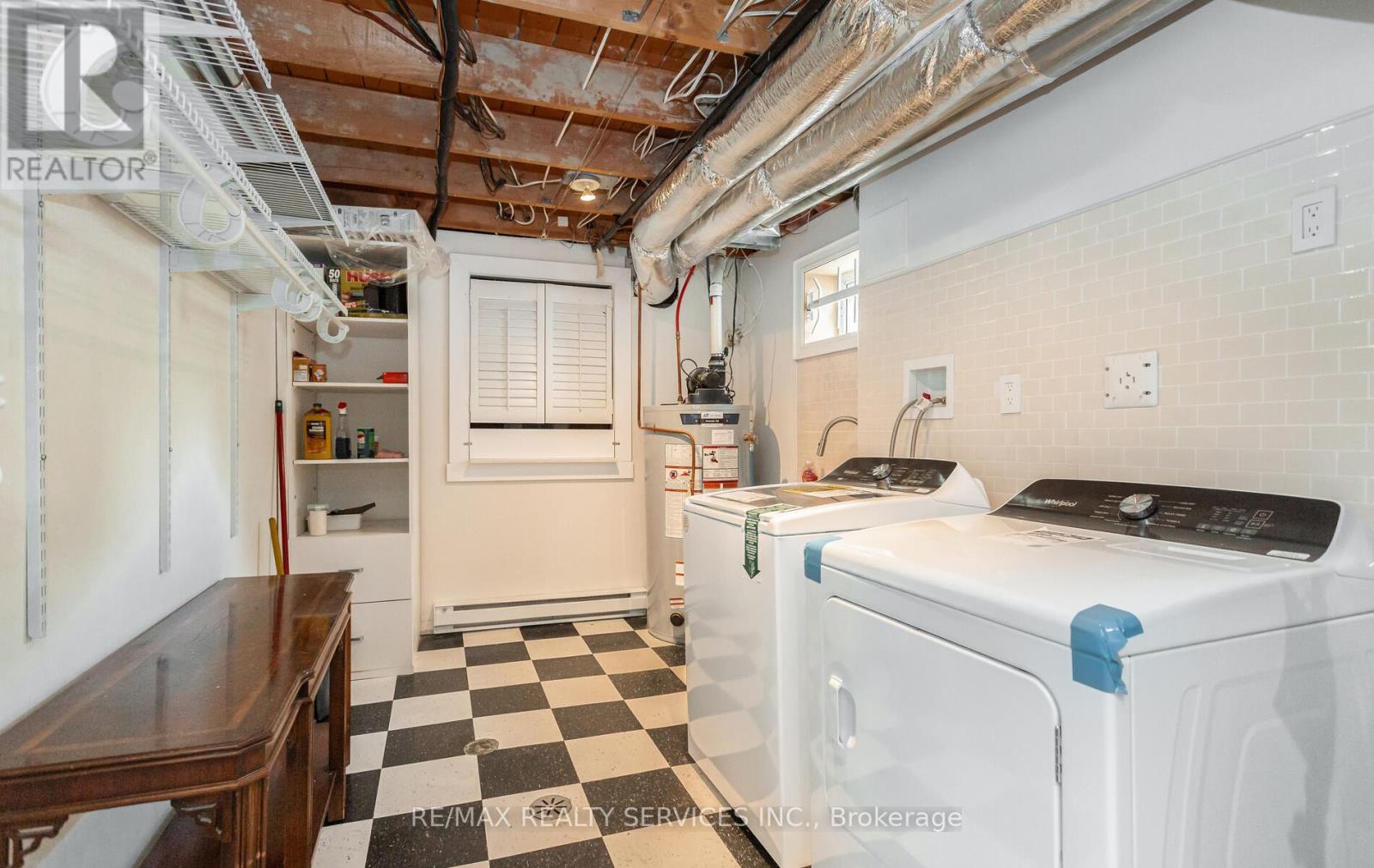 Photo 40 of 17 Croydon Court, Brampton ON