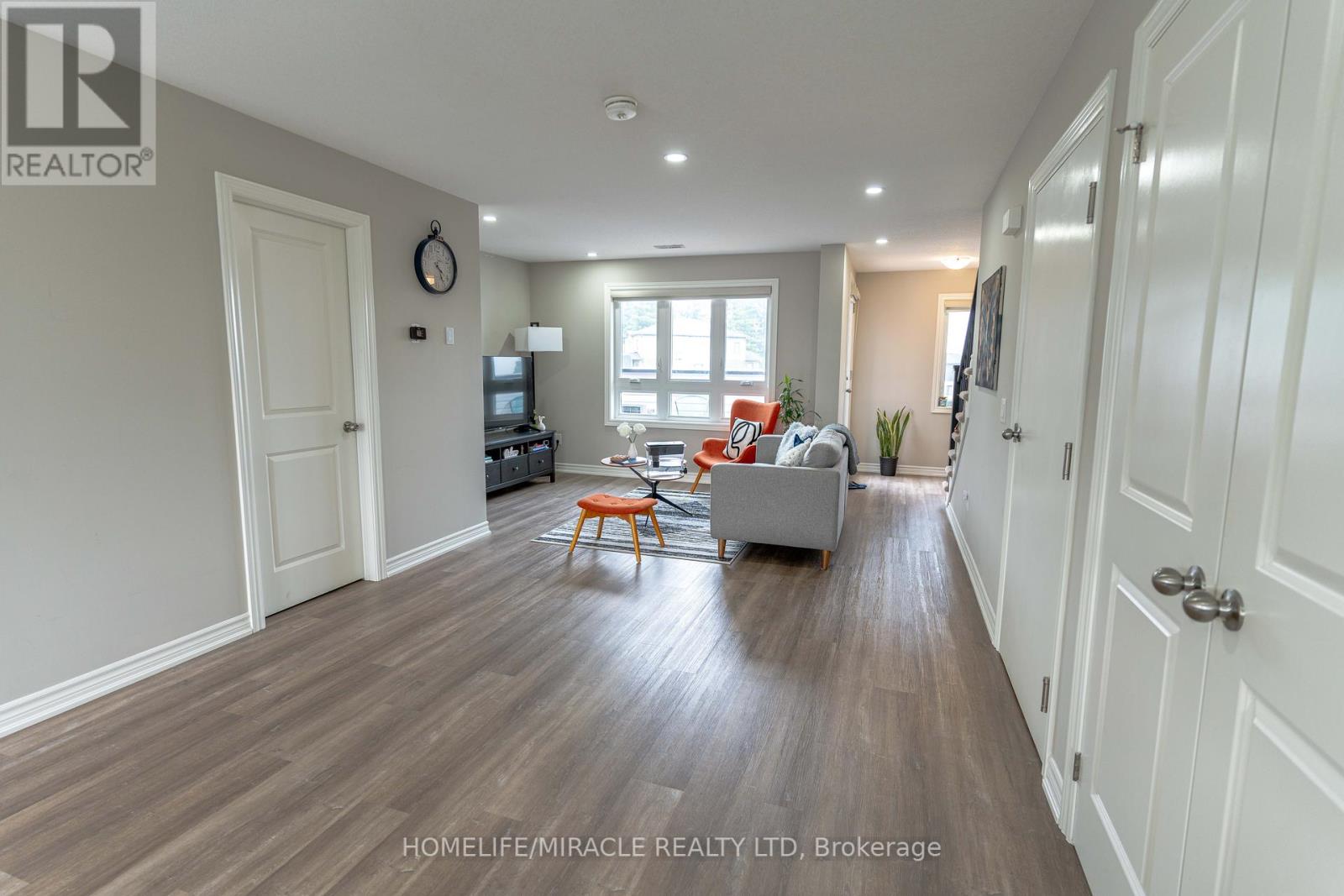 Photo 10 of Unit 45 261 Chapel Hill Drive, Kitchener ON