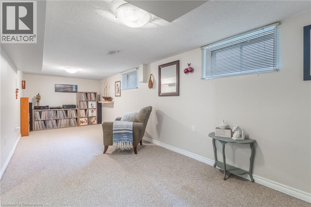 Photo 26 of 63 Lionsgate Avenue, Hamilton ON