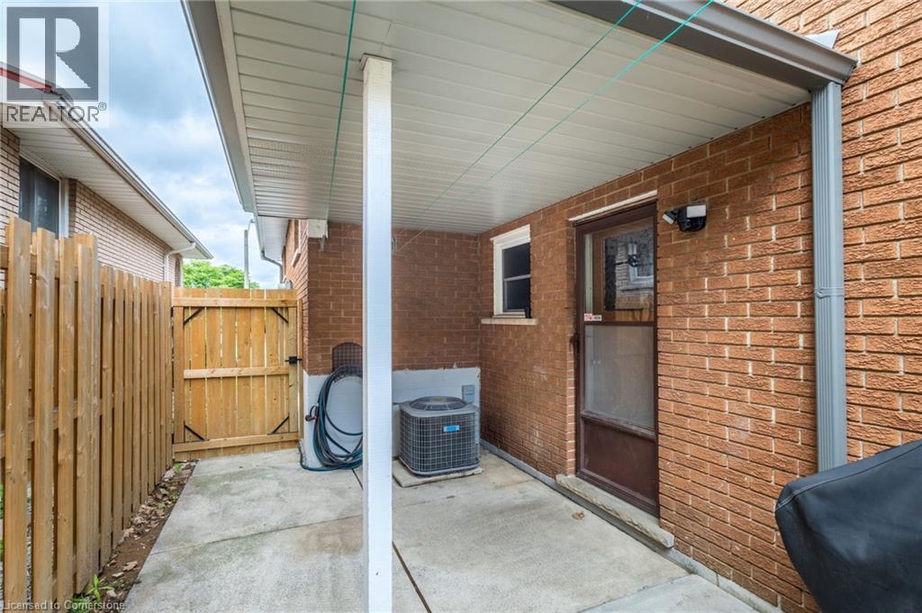 Photo 30 of 63 Lionsgate Avenue, Hamilton ON