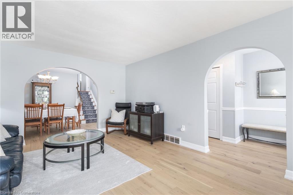 Photo 8 of 63 Lionsgate Avenue, Hamilton ON