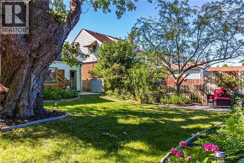 Photo 31 of 116 1st Street N, Stoney Creek ON