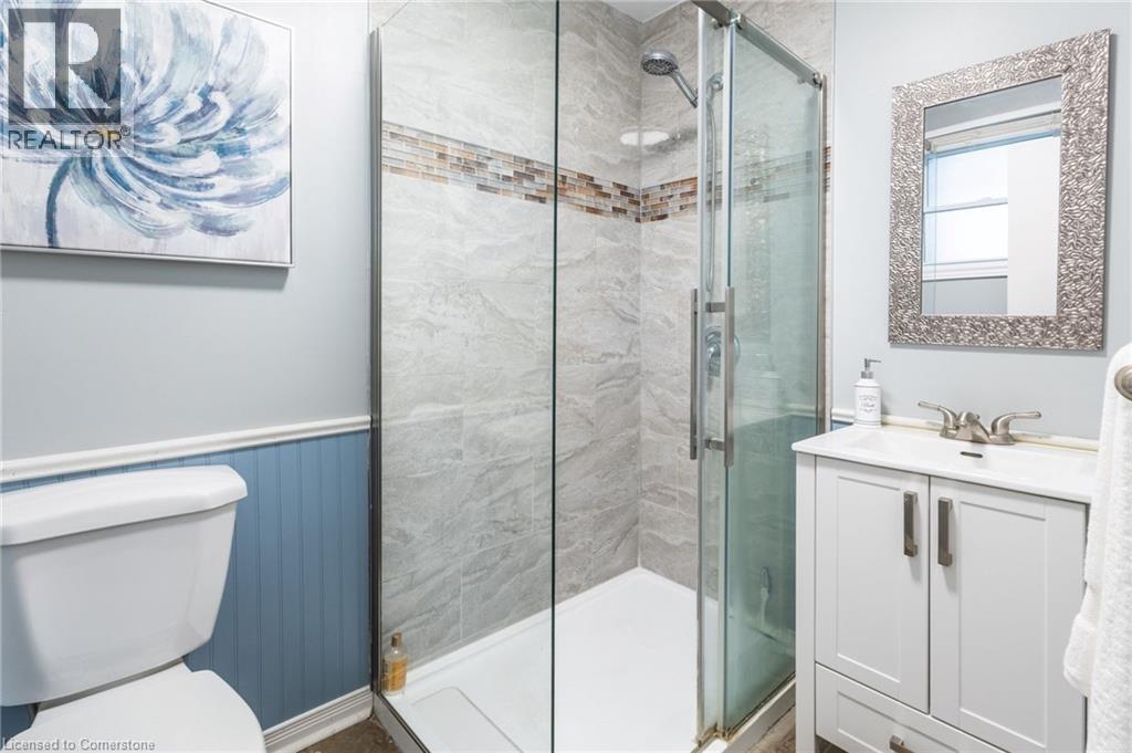 Photo 24 of 63 Lionsgate Avenue, Hamilton ON