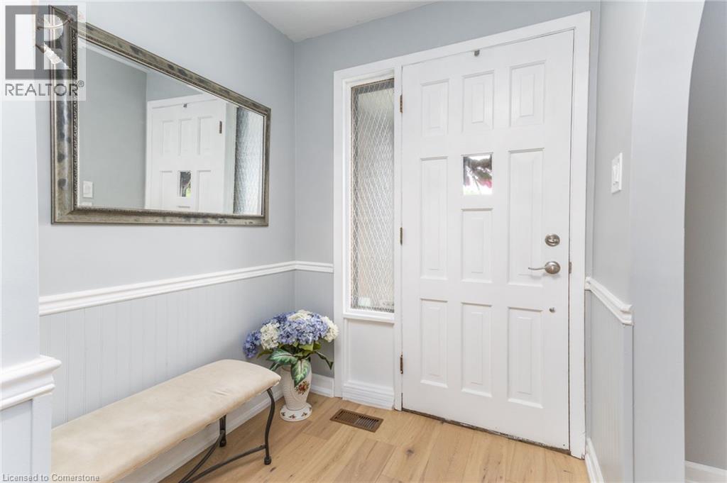 Photo 3 of 63 Lionsgate Avenue, Hamilton ON
