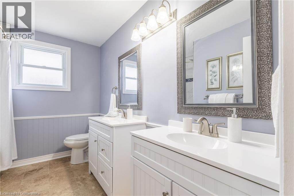 Photo 18 of 63 Lionsgate Avenue, Hamilton ON