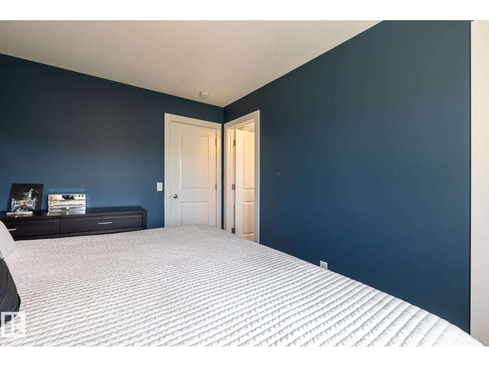Photo 22 of 7403 Colonel Mewburn Rd Nw, Edmonton AB