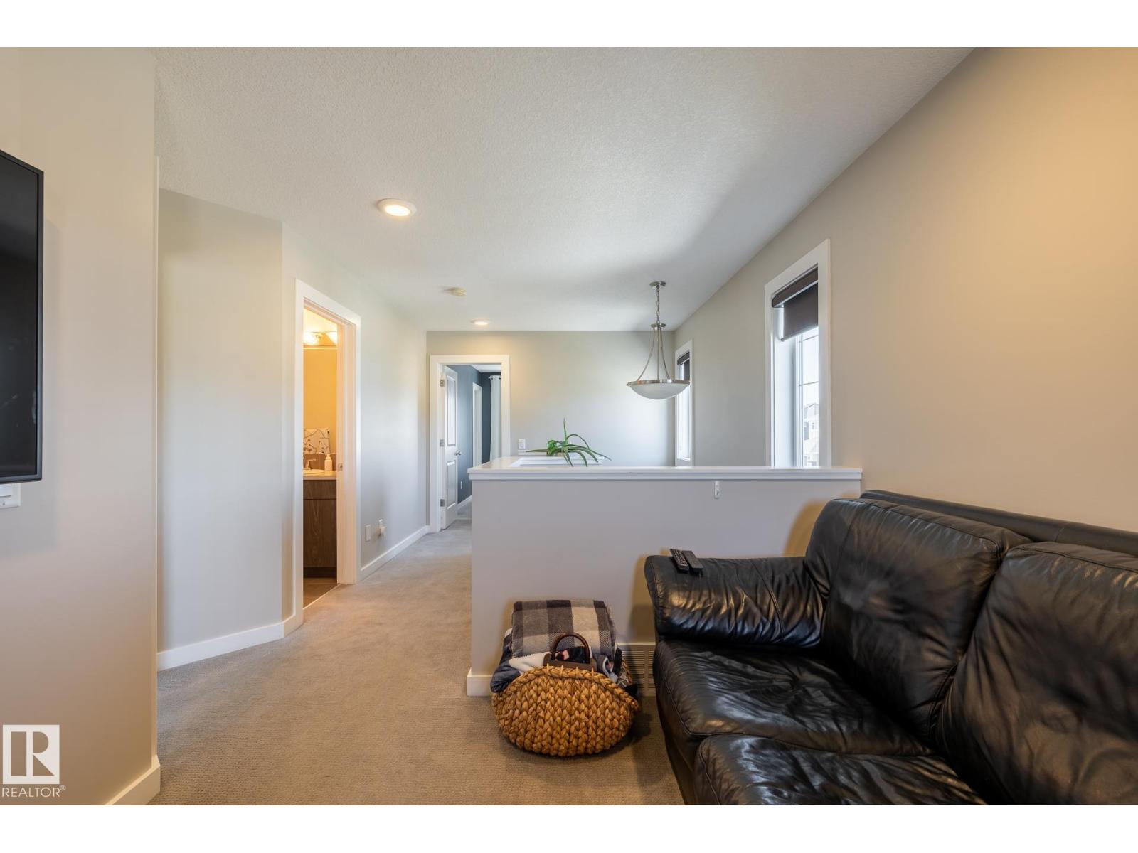 Photo 31 of 7403 Colonel Mewburn Rd Nw, Edmonton AB