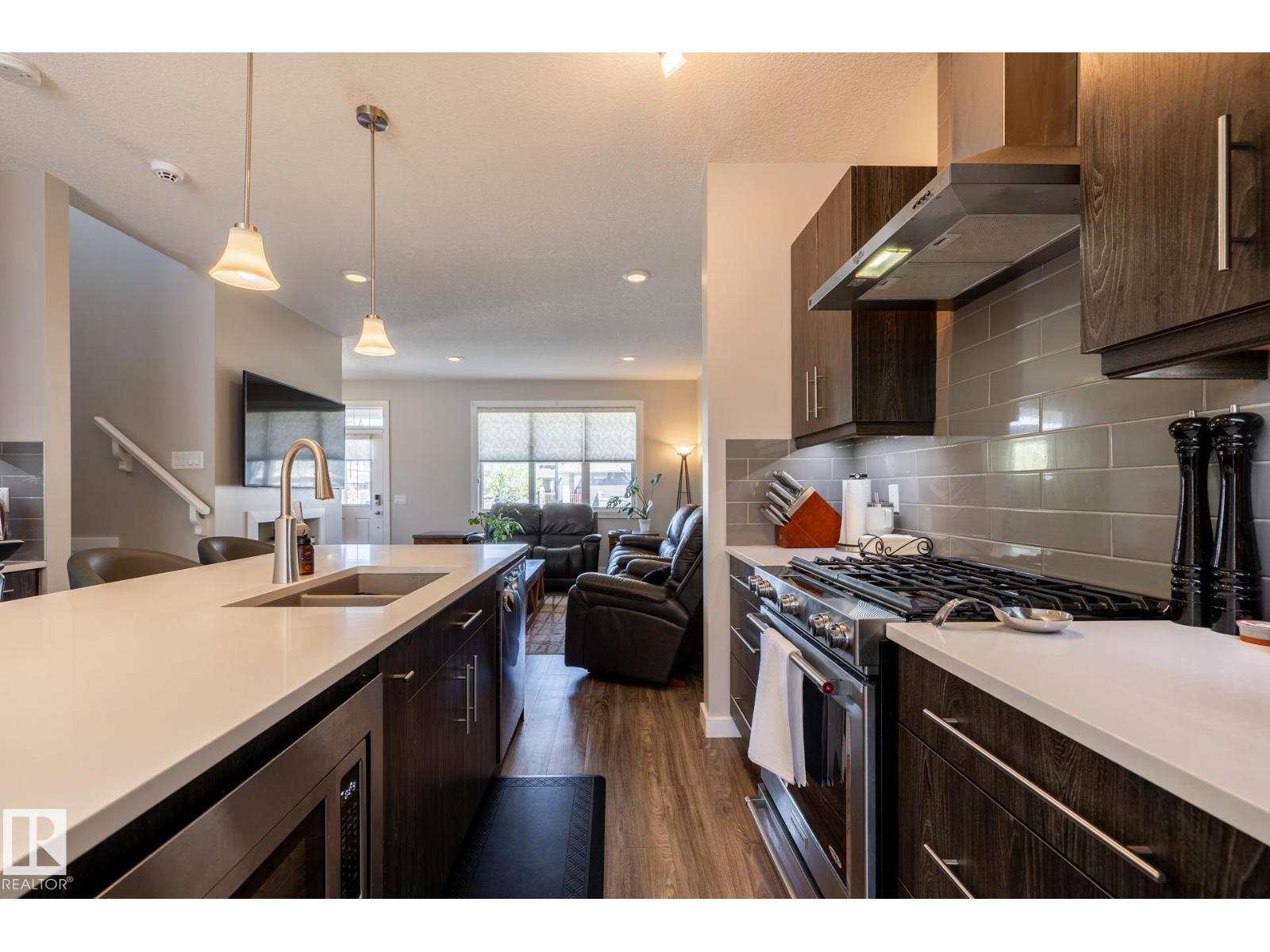 Photo 5 of 7403 Colonel Mewburn Rd Nw, Edmonton AB