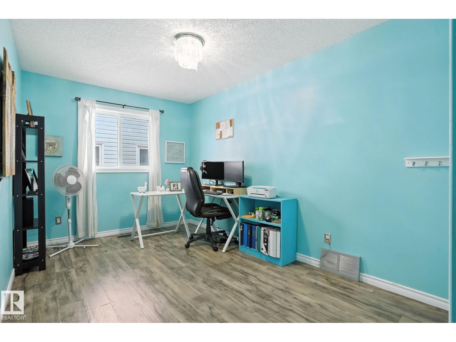 Photo 27 of 1031 James Cr Nw, Edmonton AB