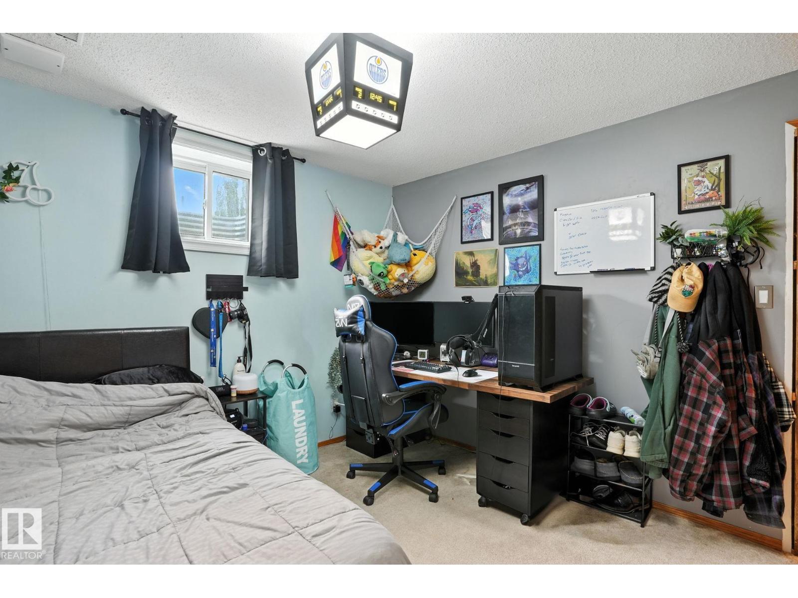 Photo 12 of 1031 James Cr Nw, Edmonton AB
