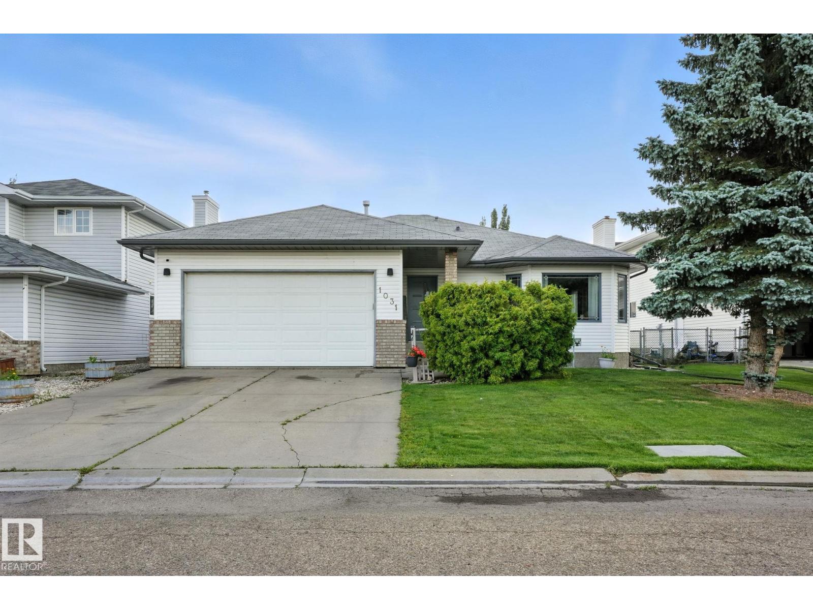 Photo 10 of 1031 James Cr Nw, Edmonton AB