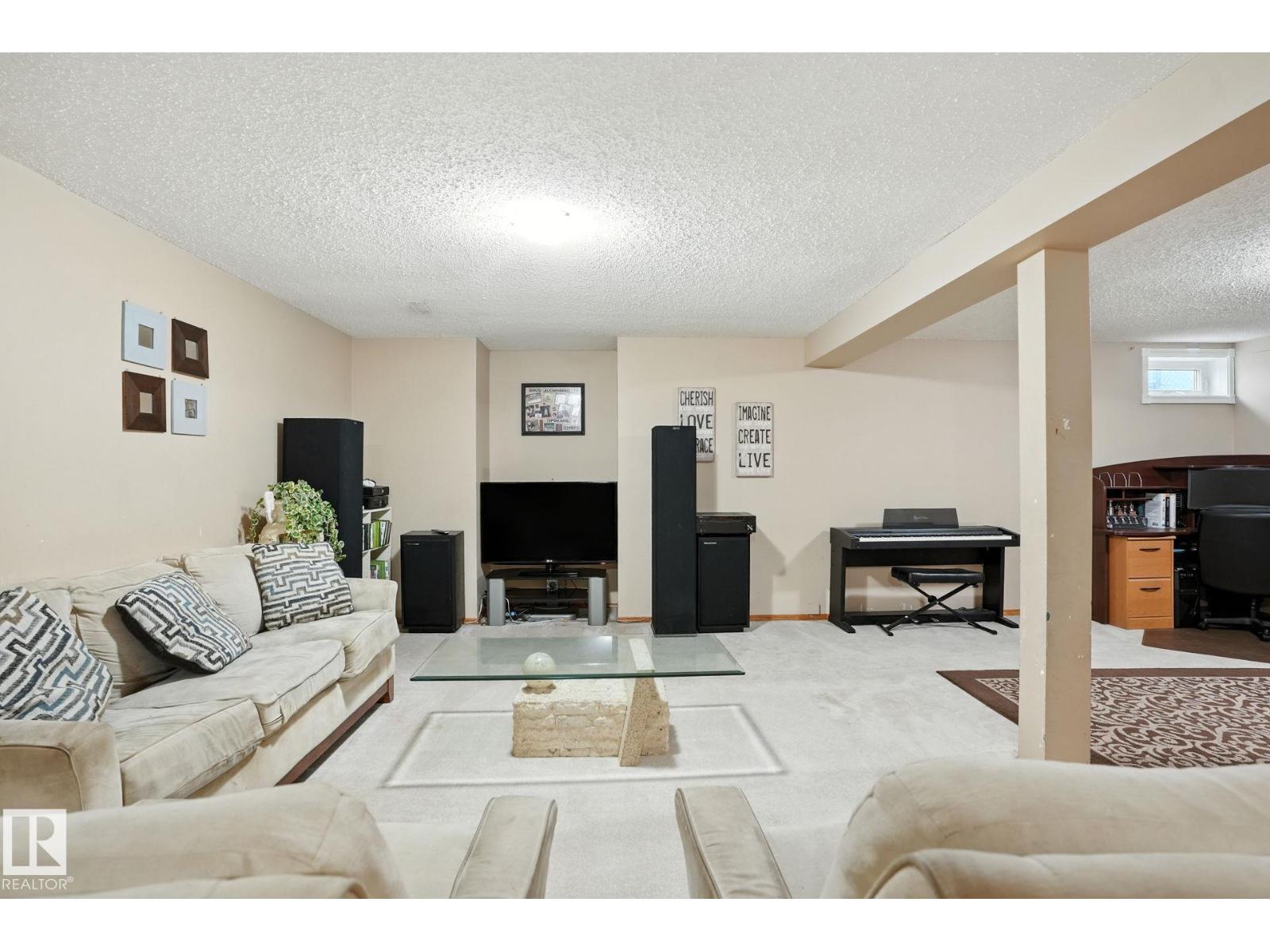 Photo 5 of 1031 James Cr Nw, Edmonton AB