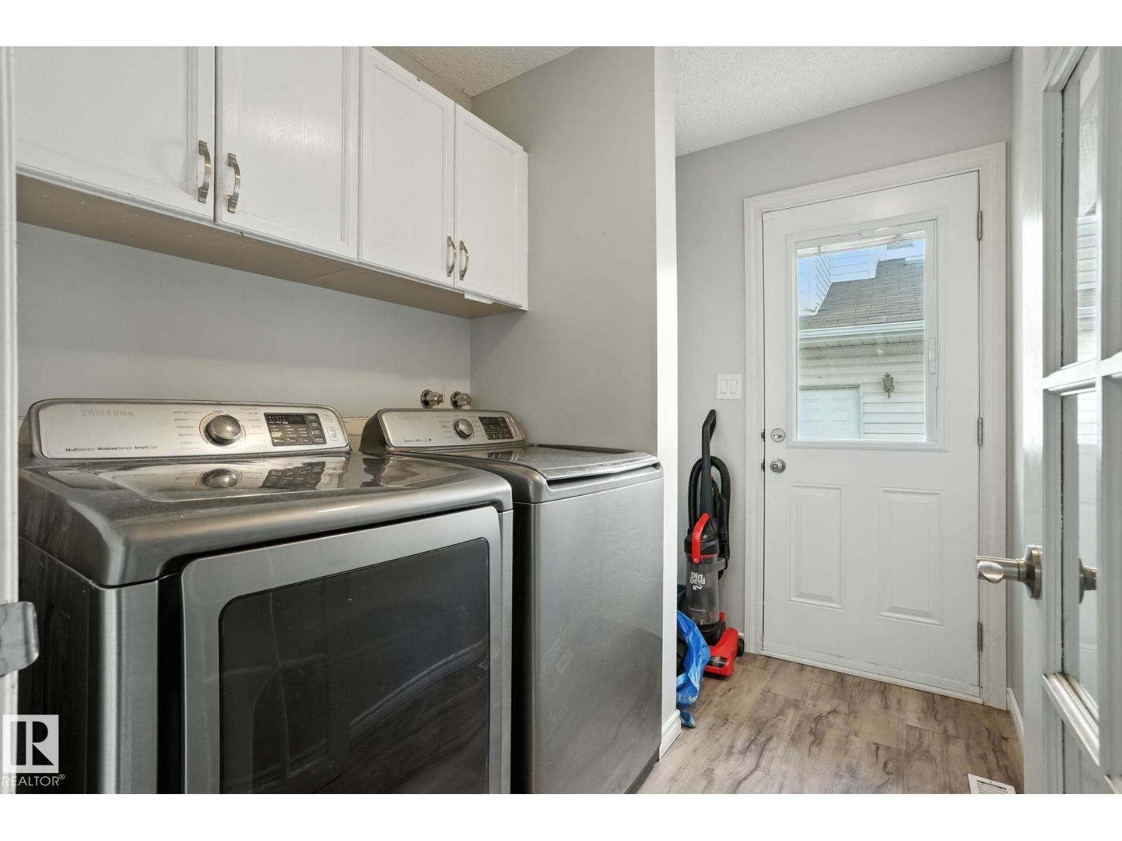 Photo 29 of 1031 James Cr Nw, Edmonton AB