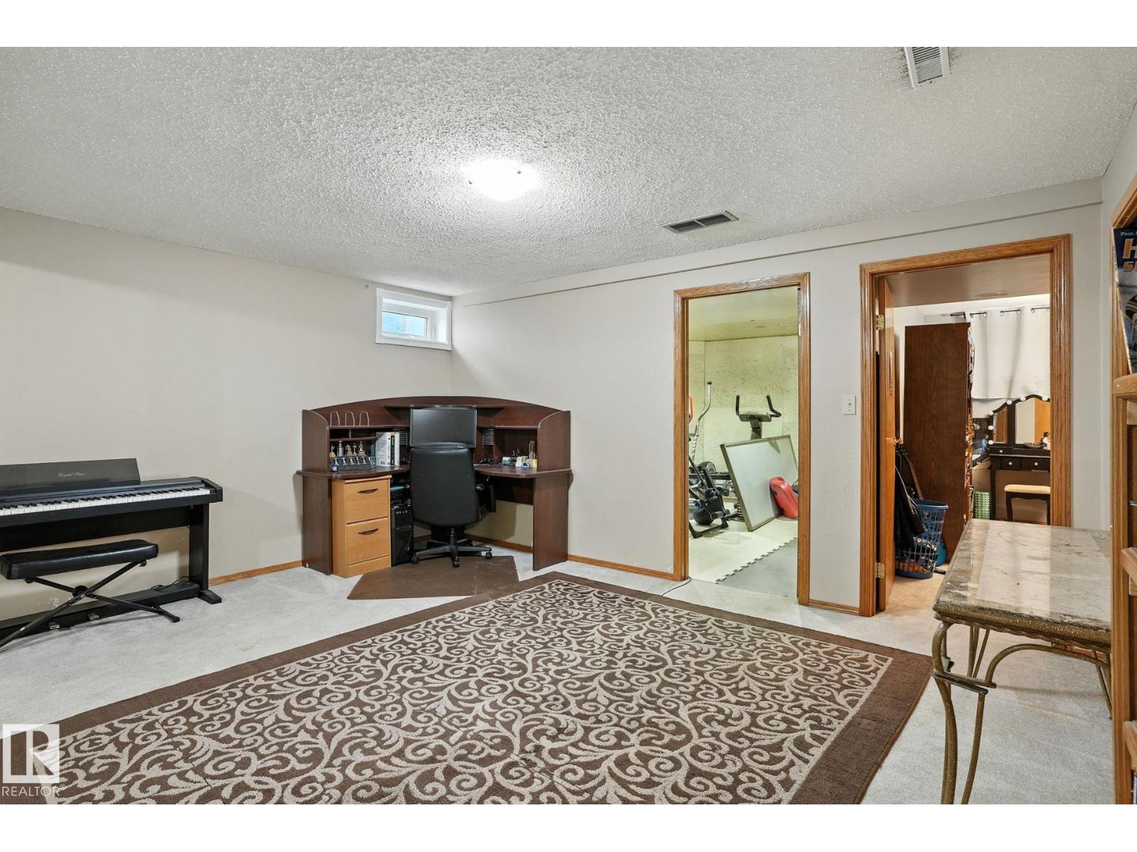 Photo 6 of 1031 James Cr Nw, Edmonton AB