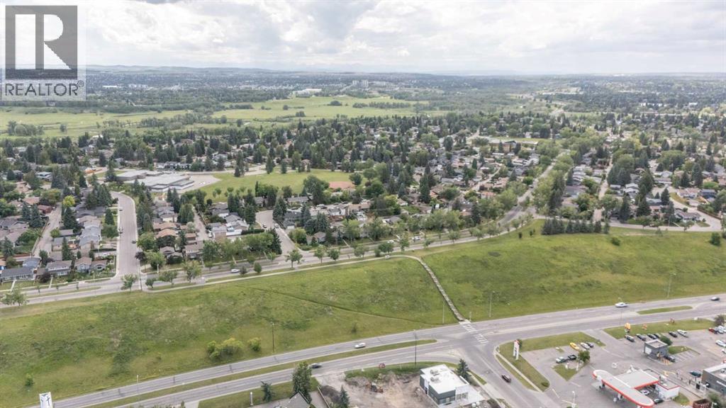 Photo 14 of 105 Deer Ridge Lane Se, Calgary AB