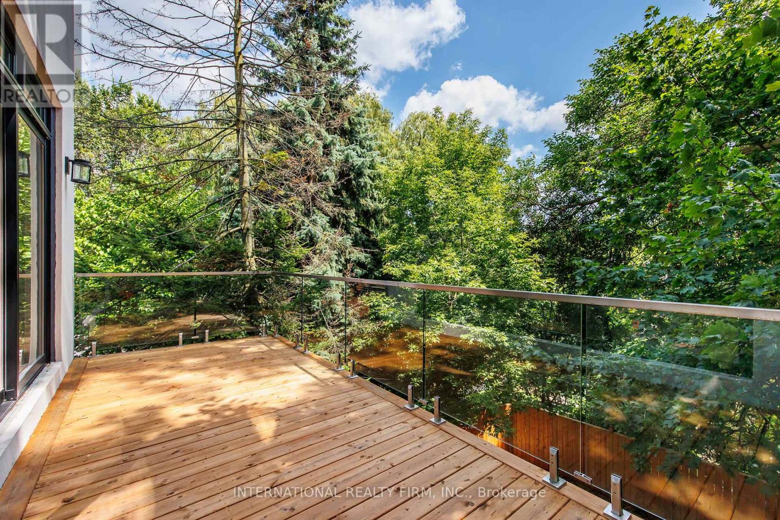 Photo 17 of 19 Ivy Avenue, Toronto ON