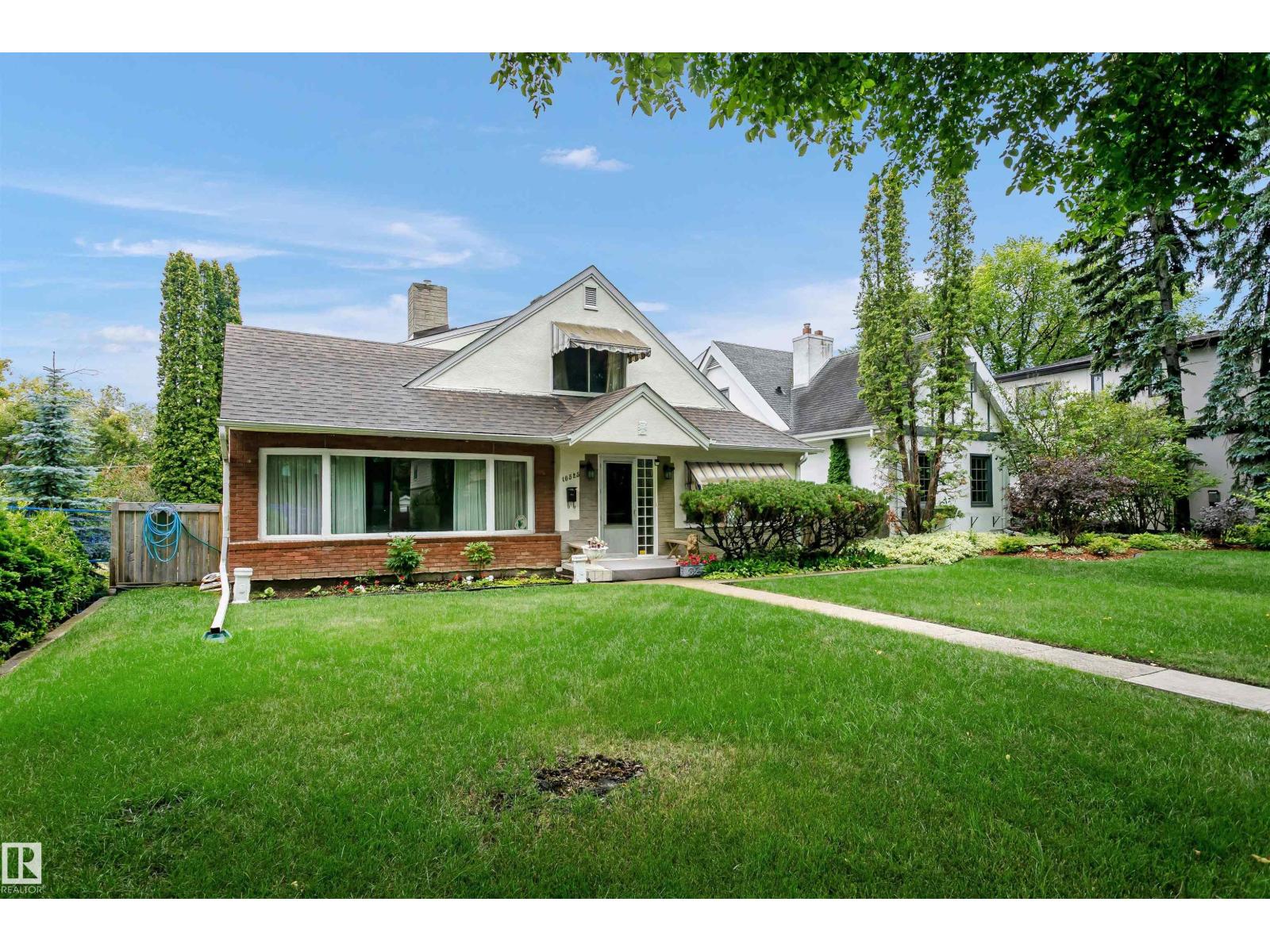 Photo 4 of 10525 134 St Nw, Edmonton AB
