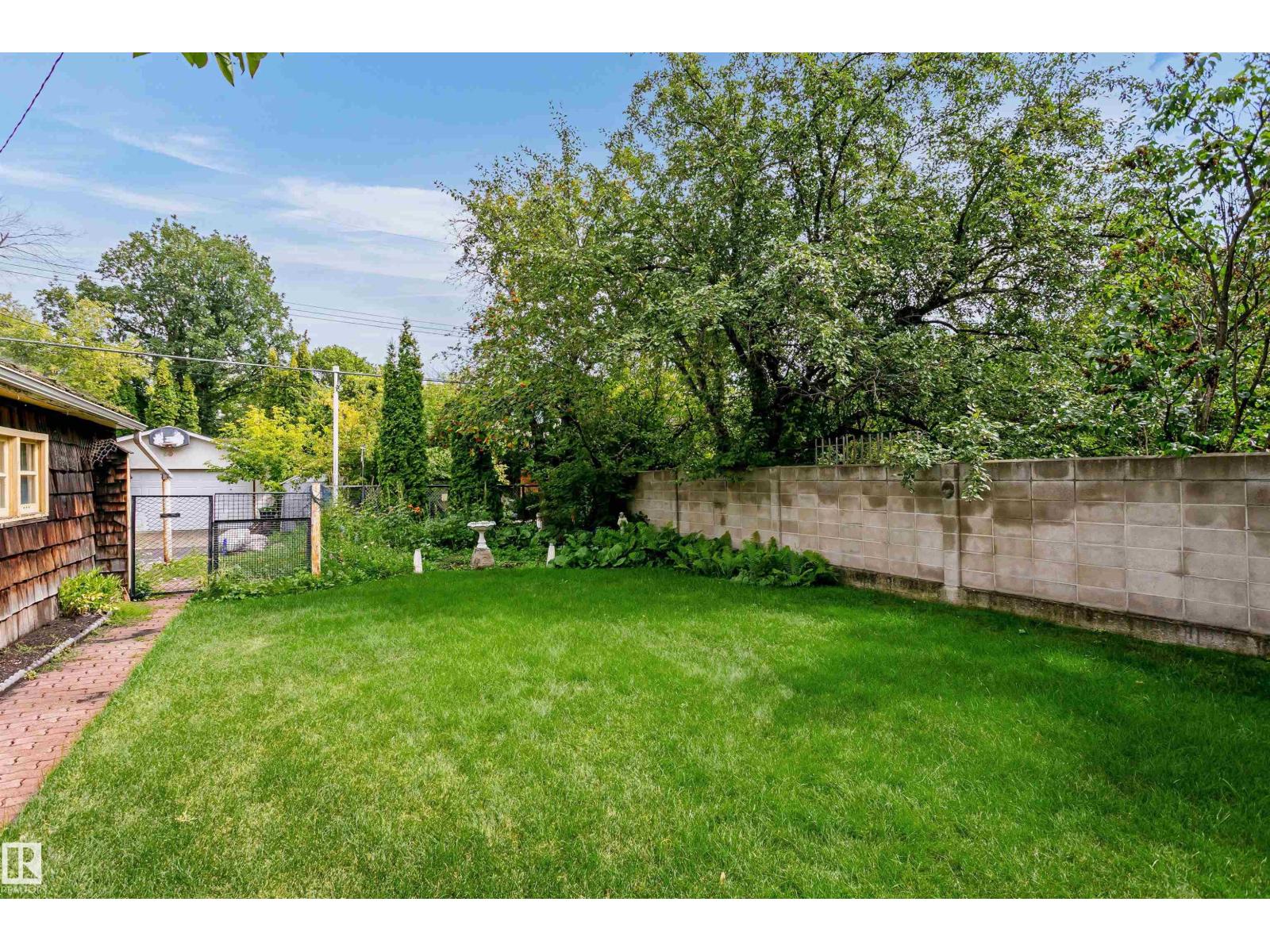Photo 42 of 10525 134 St Nw, Edmonton AB