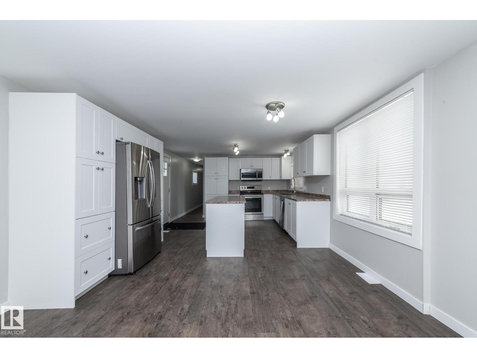 Photo 20 of 191 Lee Ridge Rd Nw, Edmonton AB