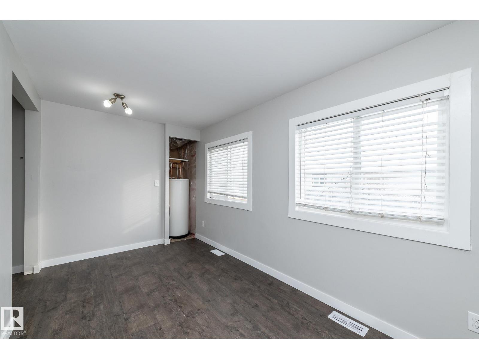 Photo 23 of 191 Lee Ridge Rd Nw, Edmonton AB