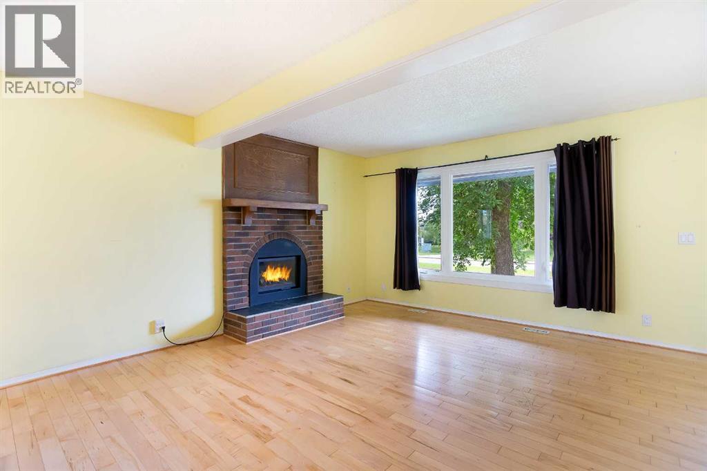 Single Family House for Sale in  Rivervalley Drive SE Riverbend Calgary 