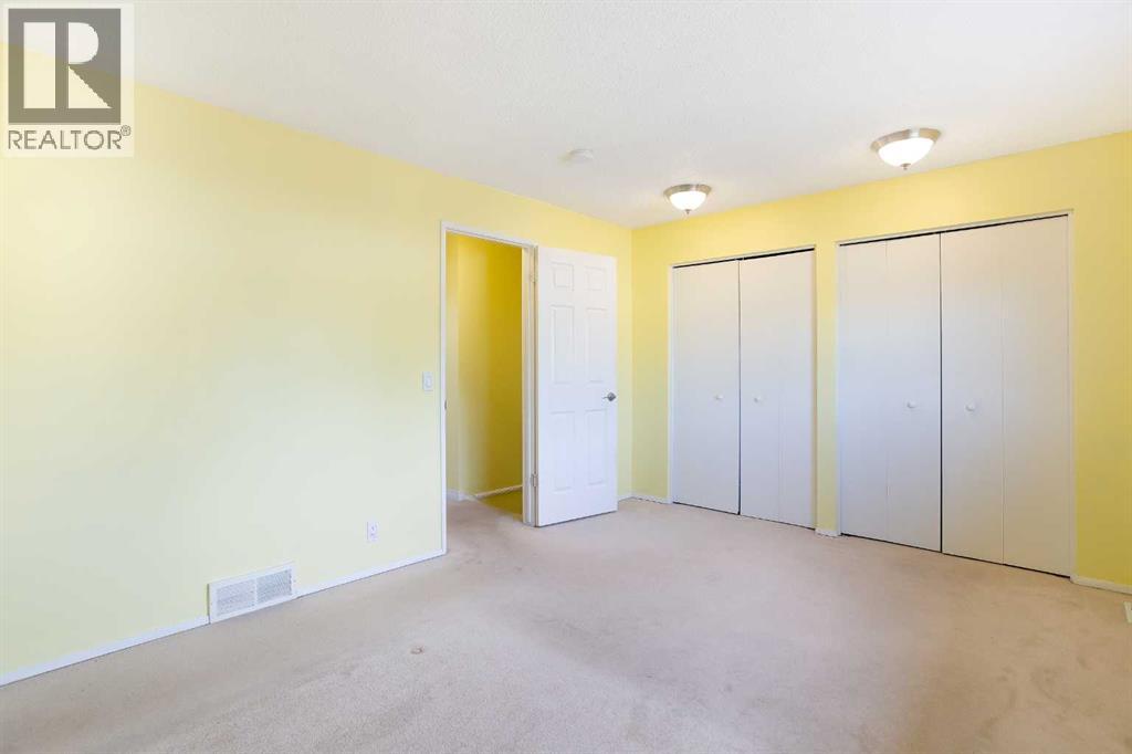 Single Family House for Sale in  Rivervalley Drive SE Riverbend Calgary 
