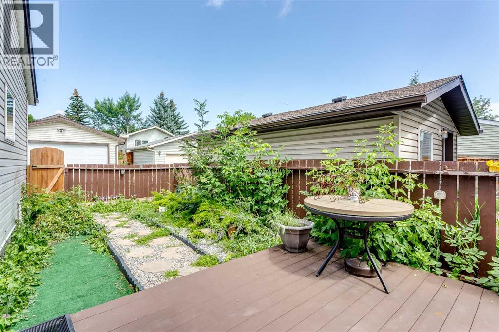Single Family House for Sale in  Rivervalley Drive SE Riverbend Calgary 