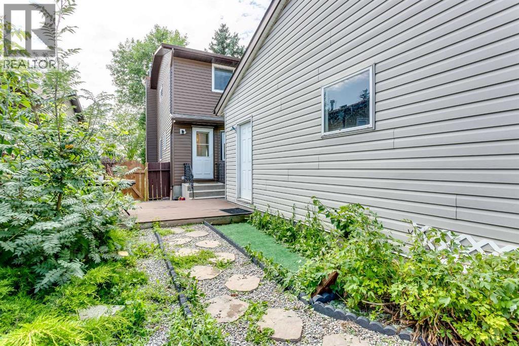 Single Family House for Sale in  Rivervalley Drive SE Riverbend Calgary 