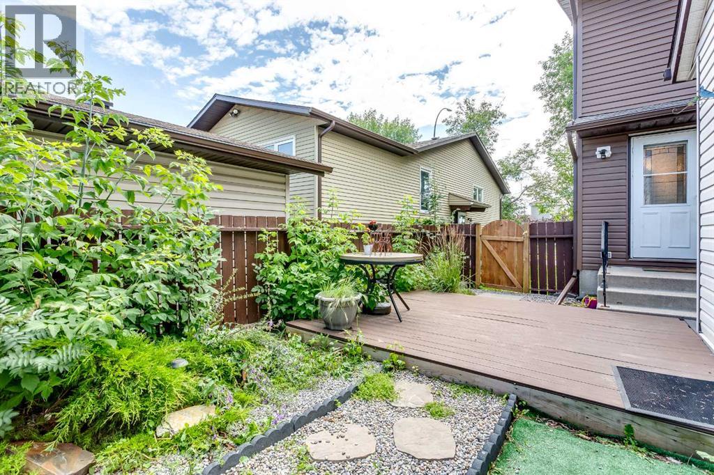 Single Family House for Sale in  Rivervalley Drive SE Riverbend Calgary 