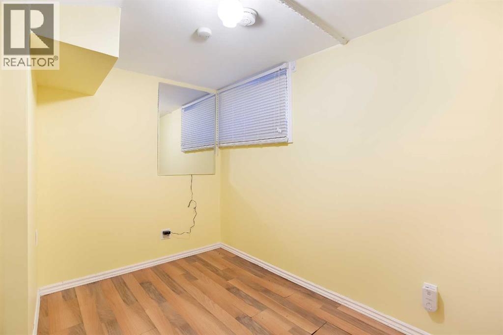 Single Family House for Sale in  Rivervalley Drive SE Riverbend Calgary 