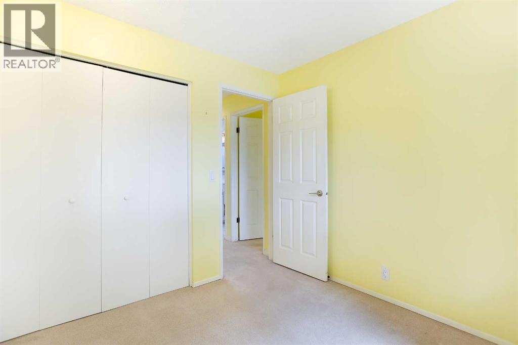 Single Family House for Sale in  Rivervalley Drive SE Riverbend Calgary 