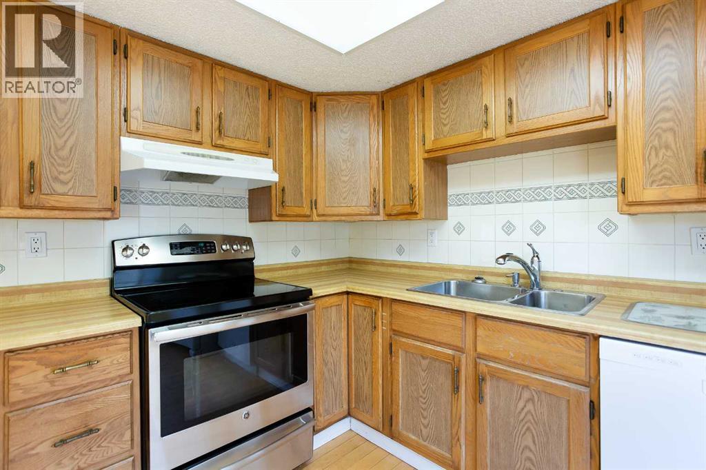 Single Family House for Sale in  Rivervalley Drive SE Riverbend Calgary 